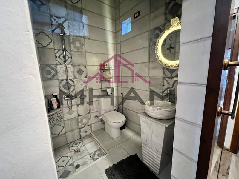 10 photo_5782931713699810404_y. jpg