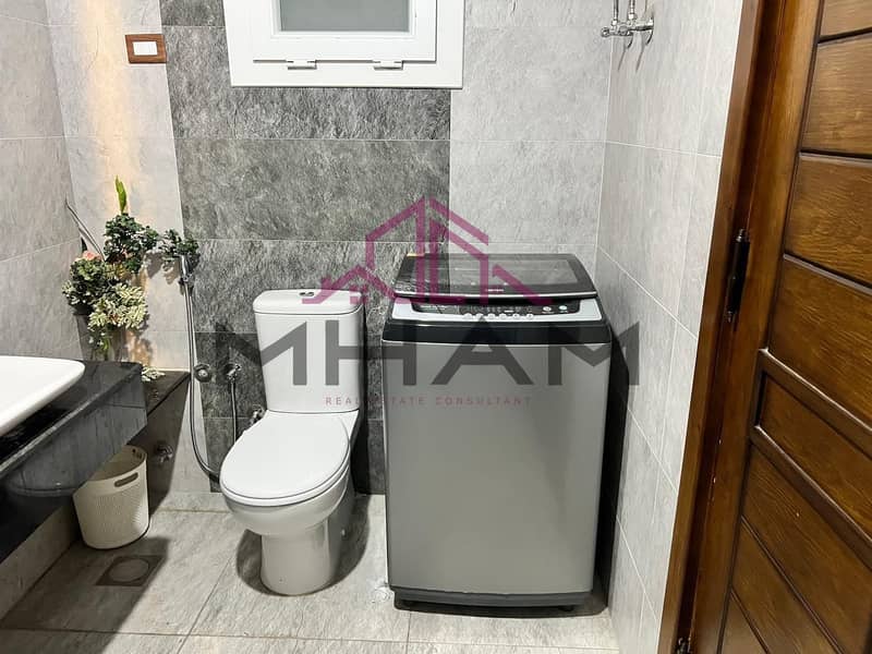 14 photo_5782931713699810410_y. jpg