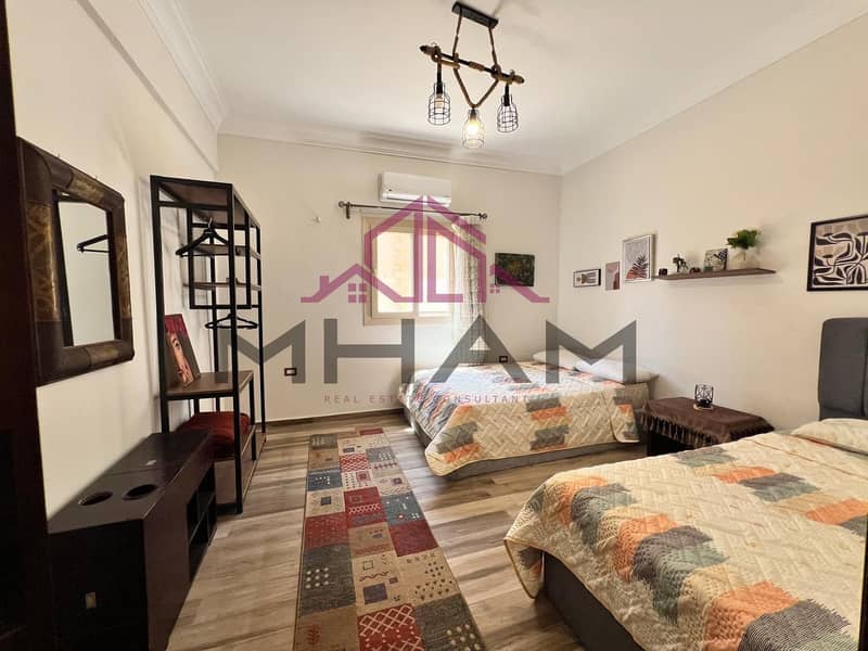 18 photo_5782931713699810414_y. jpg