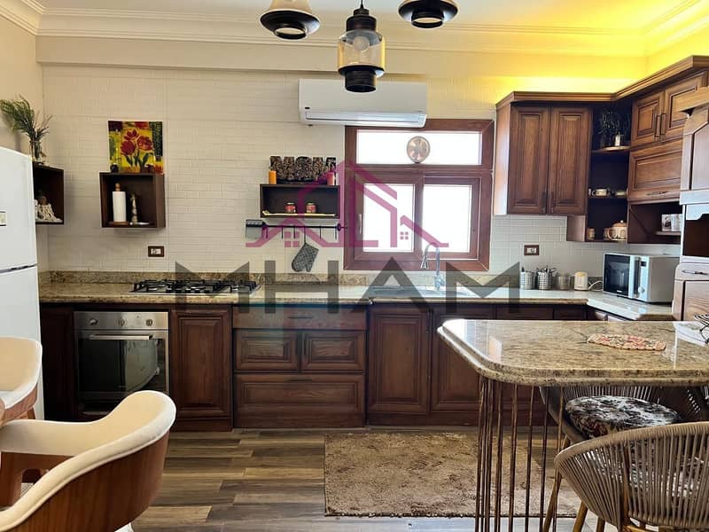 19 photo_5782931713699810415_y. jpg