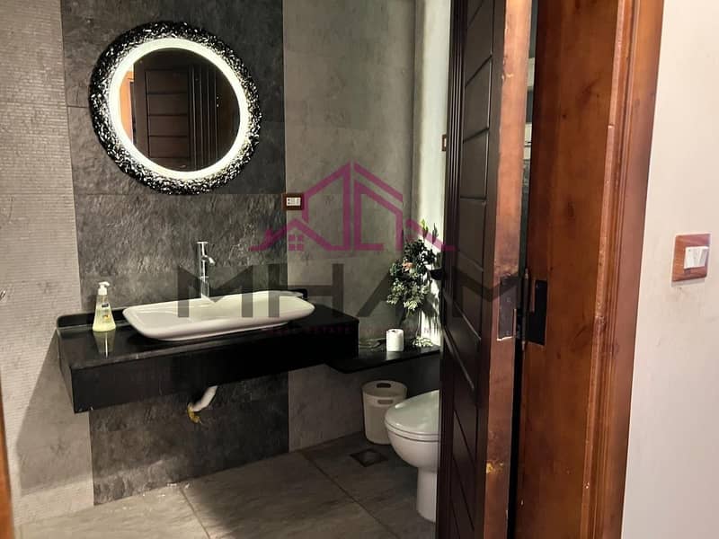 21 photo_5782931713699810417_y. jpg