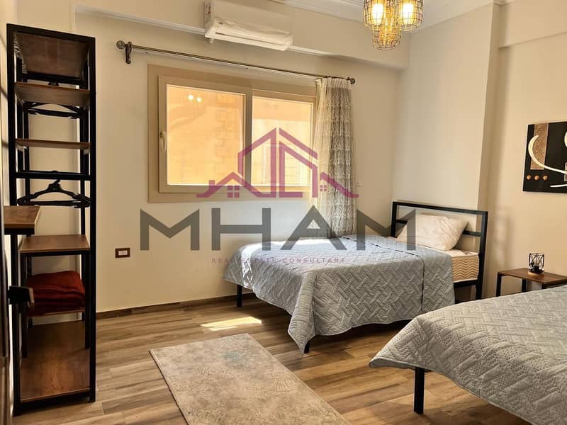 26 photo_5782931713699810422_y. jpg