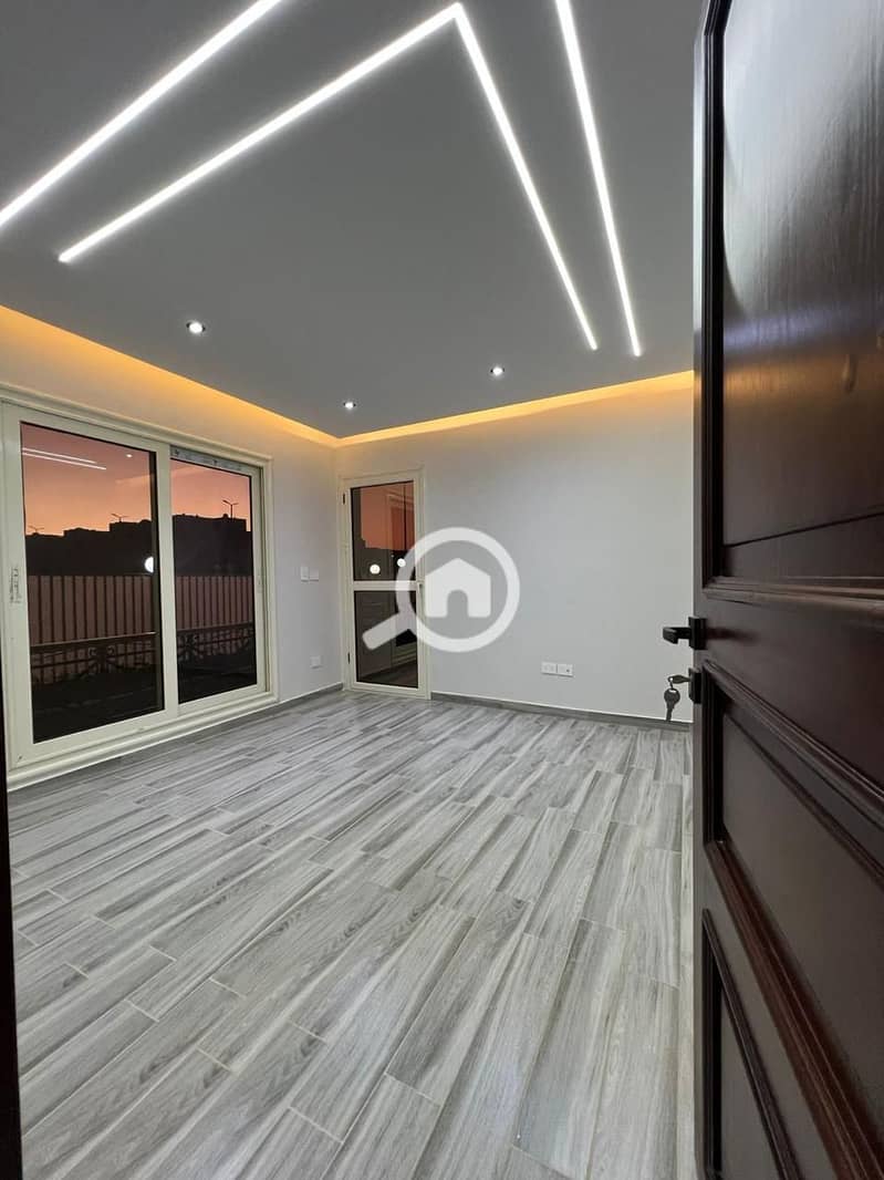 2 WhatsApp Image 2025-10-18 at 9.21. 12 PM (2). jpeg