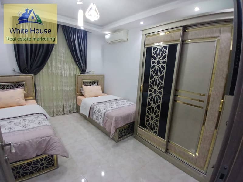 12 d09f8b2c-bfdb-475a-b54c-89609e5fea98. jpg