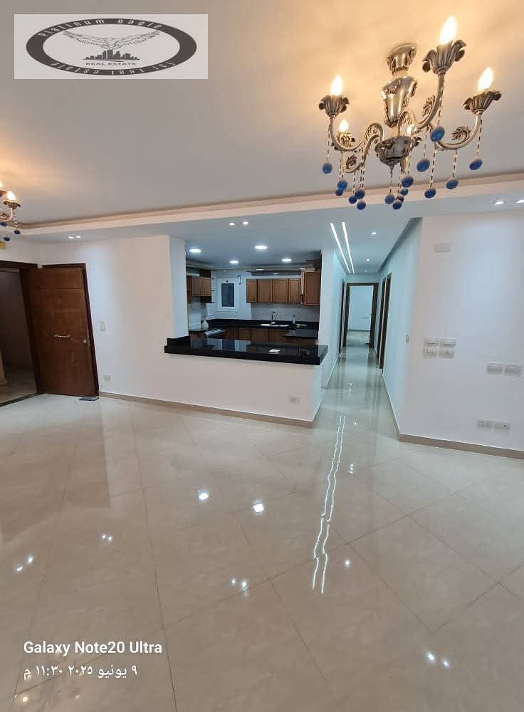 3 5cb2dd2c-ae86-40b3-a185-0b5d011bd0af. jpg