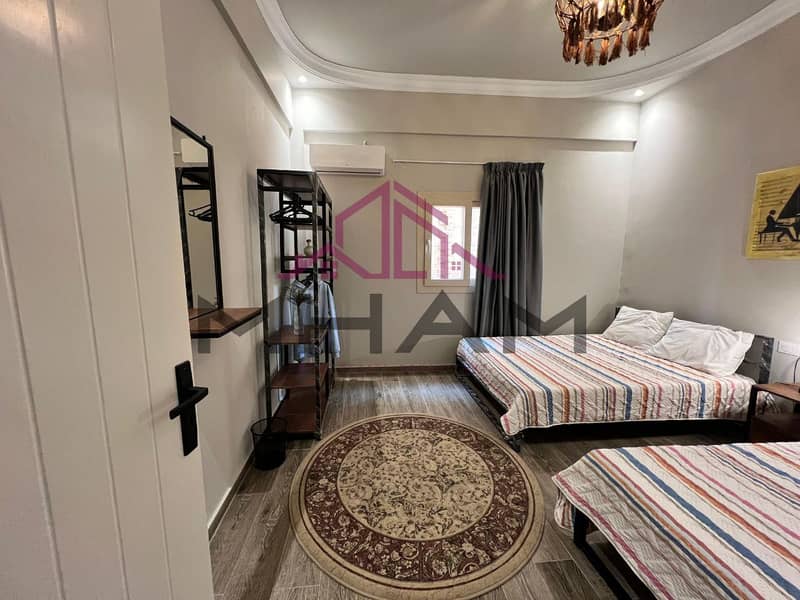 9 photo_5782931713699810368_y. jpg