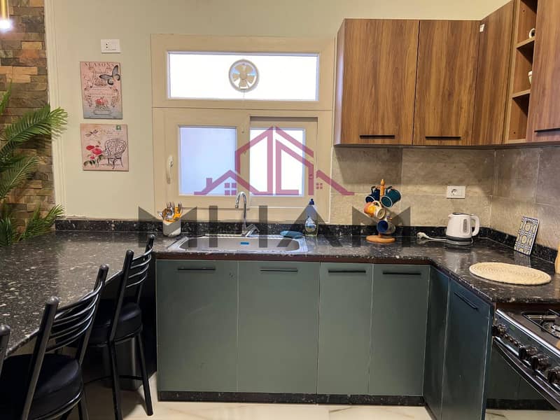 12 photo_5782931713699810372_y. jpg