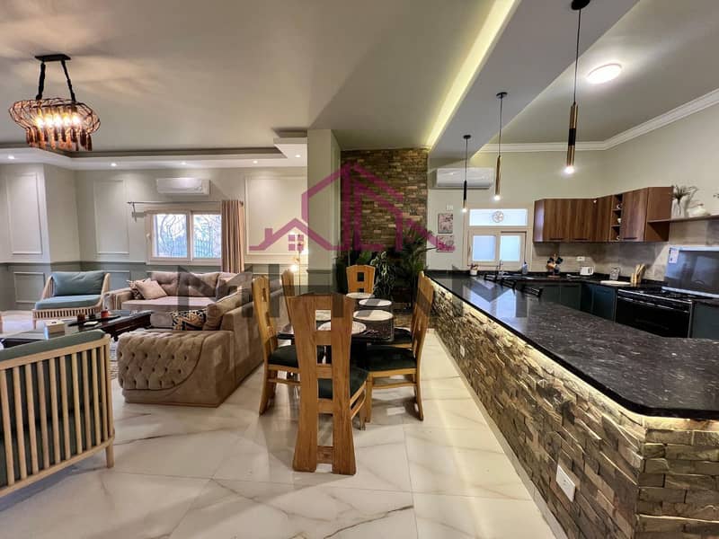 13 photo_5782931713699810373_y. jpg