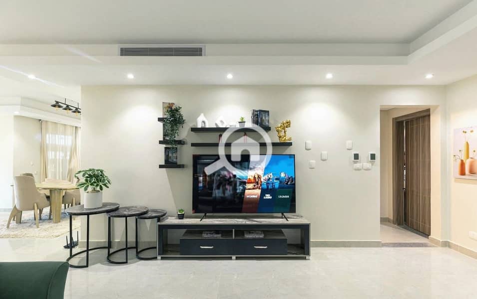 3 2bf1ba79-ecc6-43d2-b471-d7eaf66d8a20. jpg