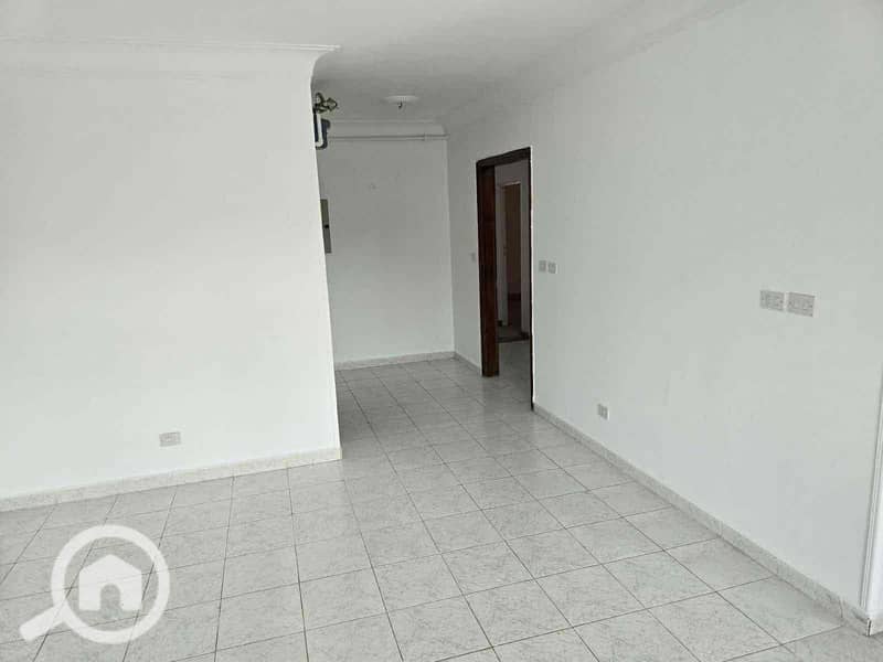 7 7801b743-1a99-4f6e-950d-cc8f26e4f3a8. jpg