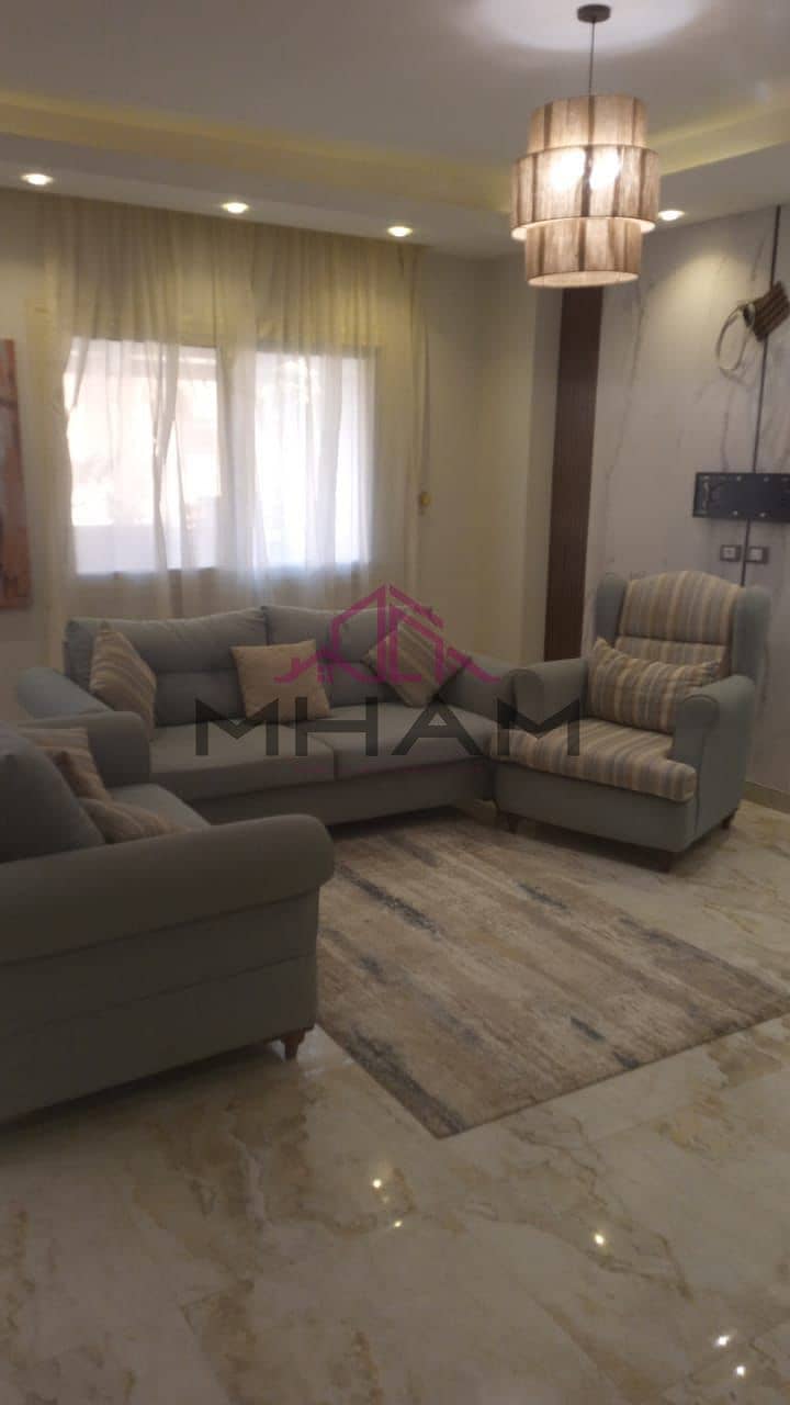 2 photo_5773635085188926245_y. jpg