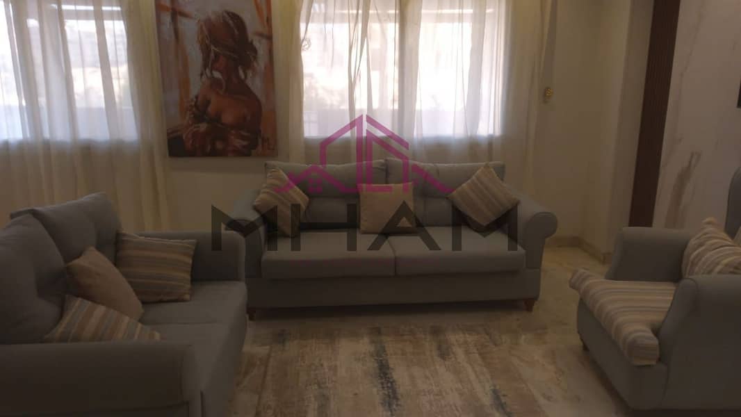 10 photo_5773635085188926253_y. jpg