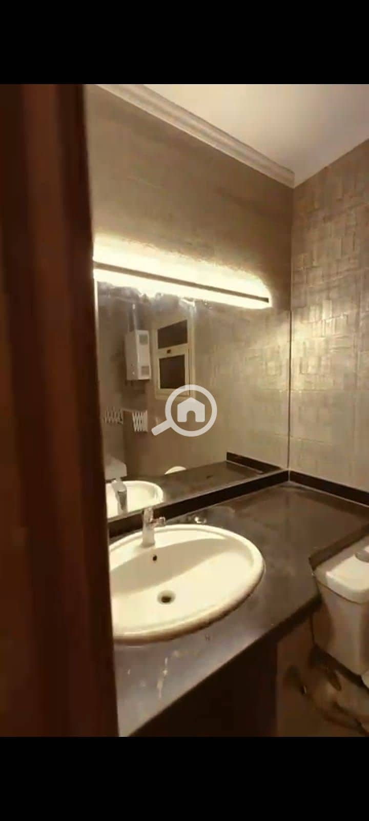 3 cf3ff015-6db7-4959-b913-c0c374f14036. jpg