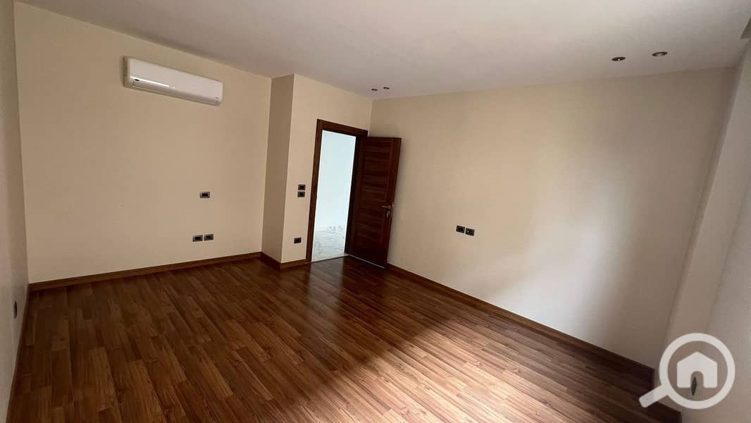 8 WhatsApp Image 2025-11-02 at 7.32. 30 PM (2). jpeg