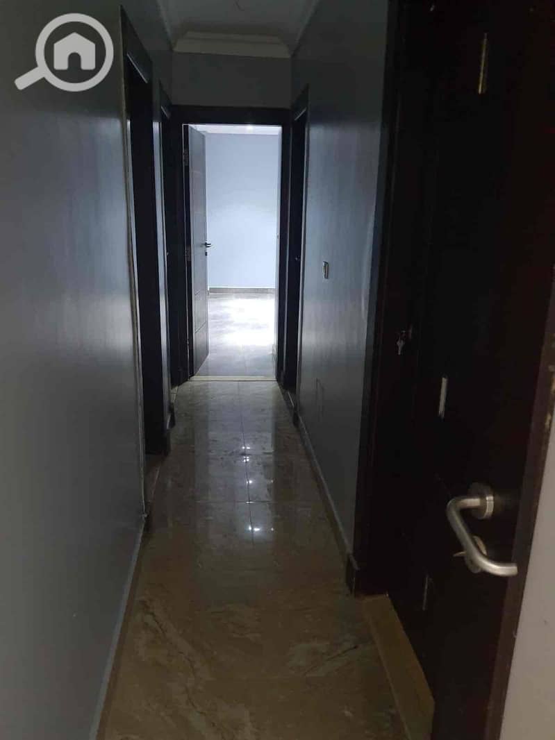 15 c18367ad-2bfa-45f8-b837-769615d01809. jpg