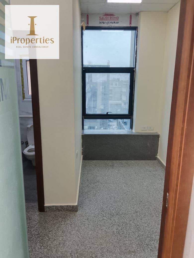 4 10e90773-095d-4caf-9c6f-1df195e61c4e. jpeg