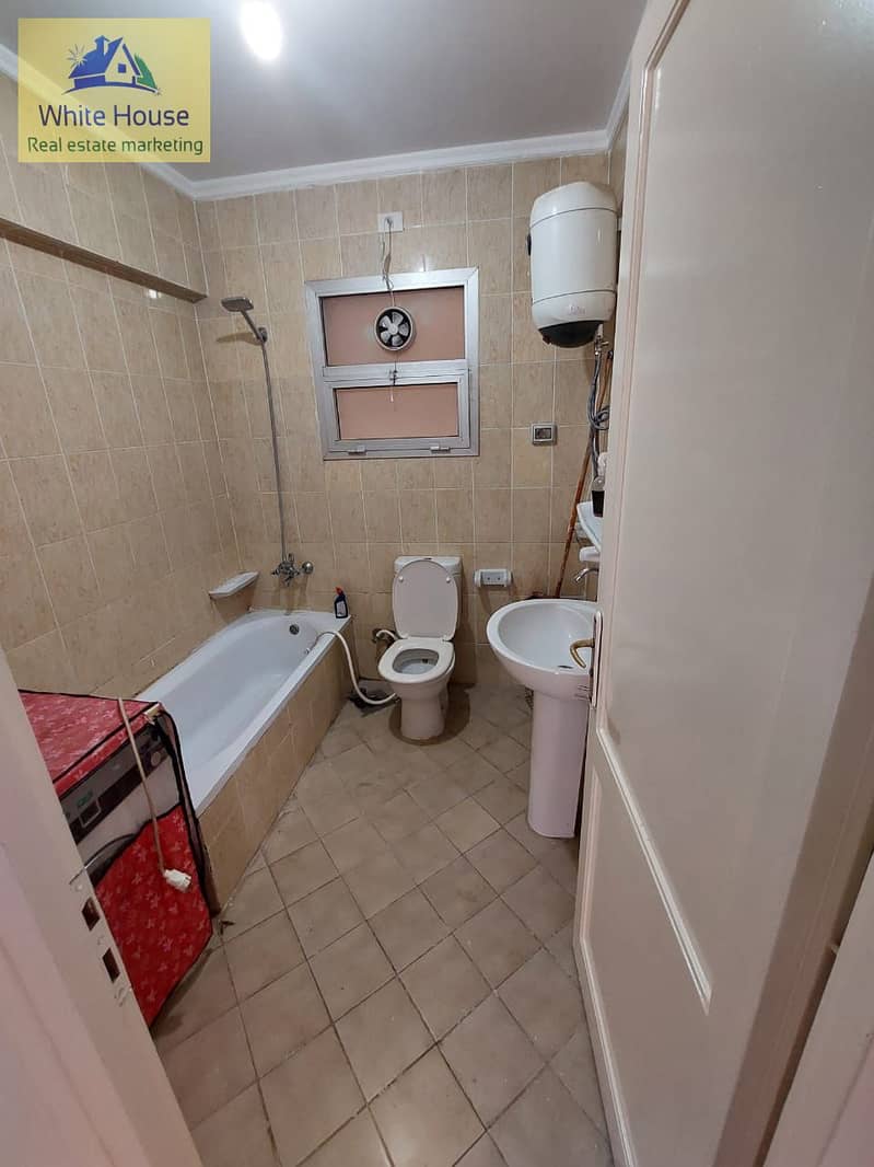 4 1393e8e3-51dc-412d-a7eb-8adb9bf7599f. jpg