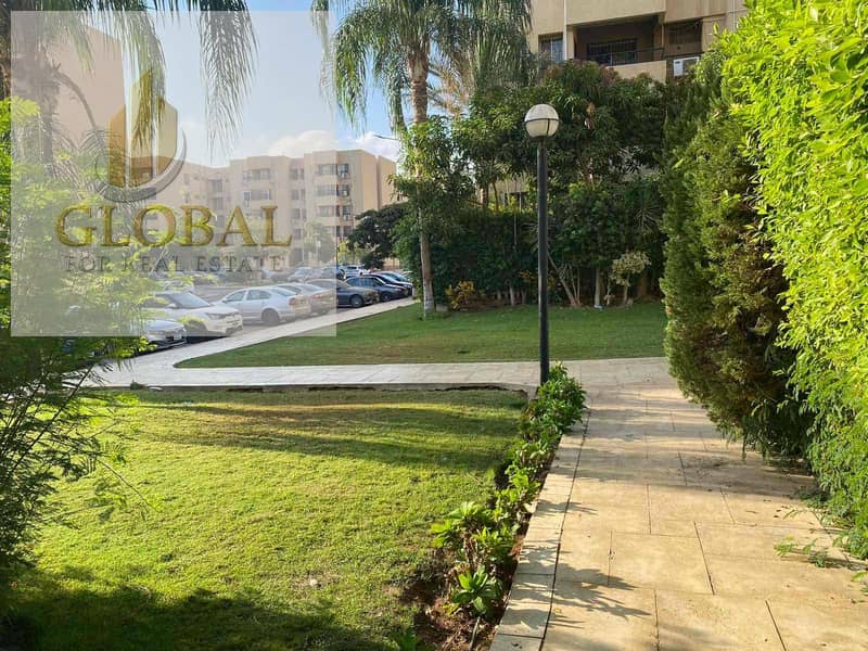 10 14069527-7825-4717-ace0-cfe468fbb704. jpg