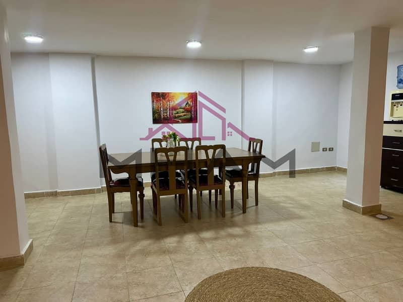 3 photo_5776278693394189078_y. jpg