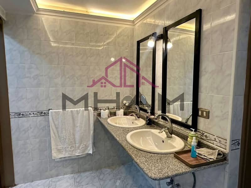 8 photo_5776278693394189085_y. jpg