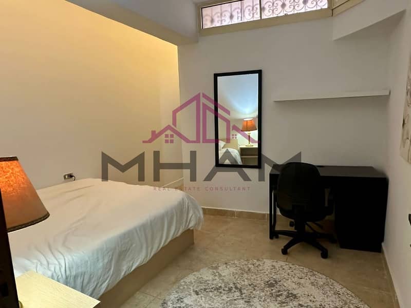 9 photo_5776278693394189086_y. jpg