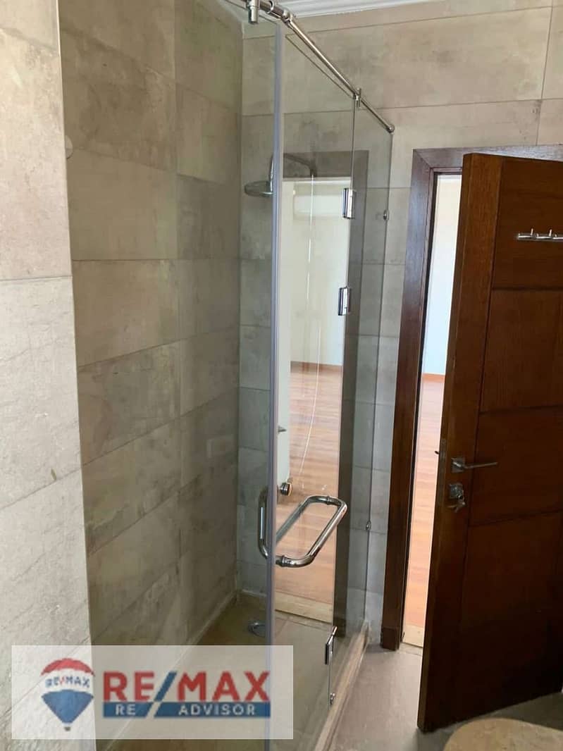 5 photo_5994349735084935985_y. jpg