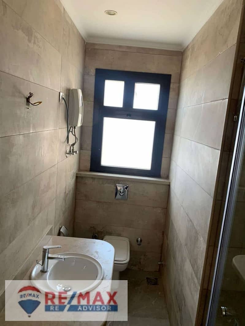 7 photo_5994349735084935986_y. jpg