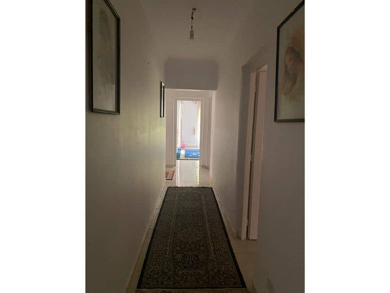 18 b9f878f3-c06e-4f60-84ad-57d56d9c83f5. jpg