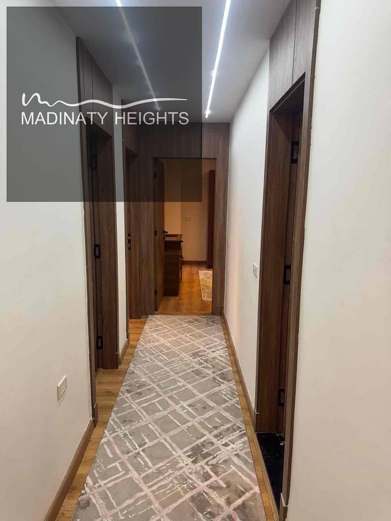 19 dc8e3206-d44c-41e7-b963-ee0a2c4bd3a1. jpg