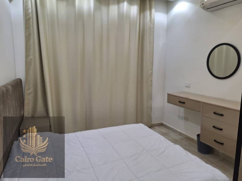 4 49fe37ff-7354-405d-99cc-07957203c67c. jpg