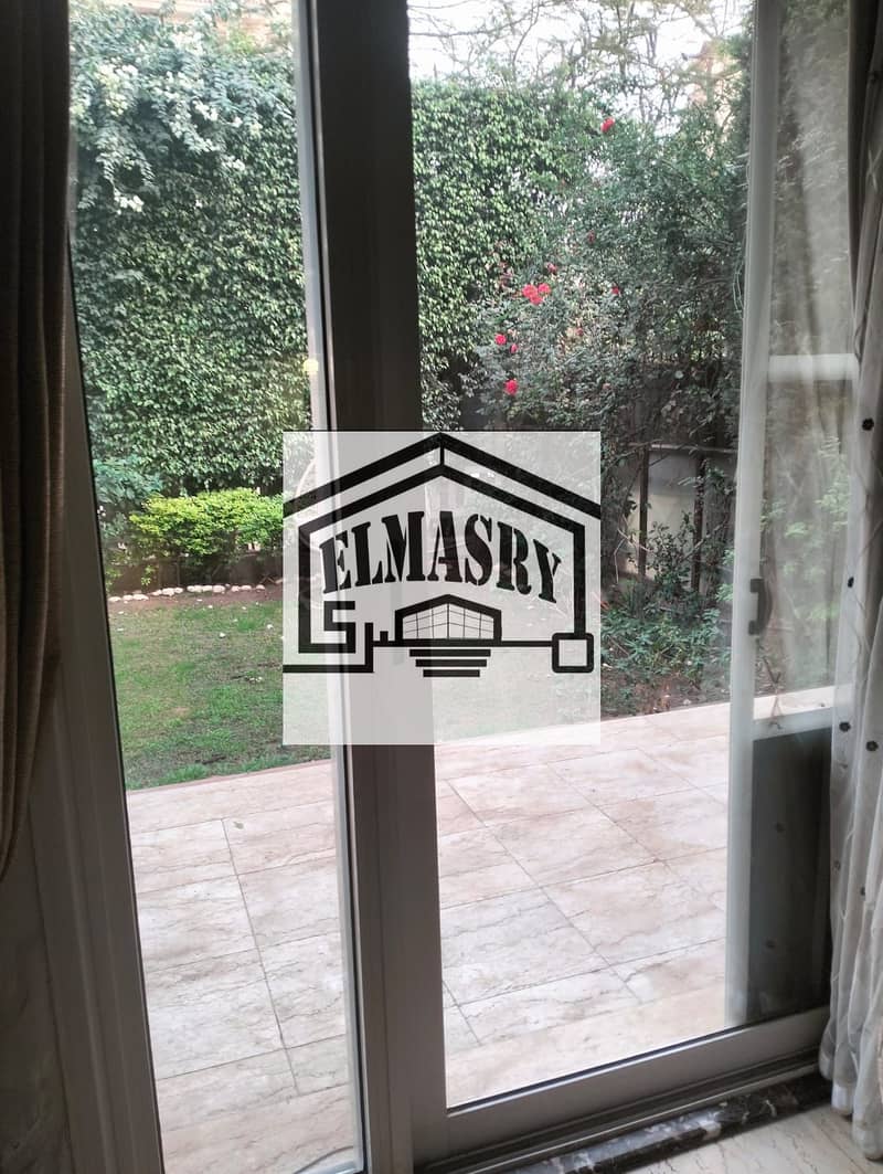 4 5bac2924-9701-4b4f-b5f7-0d691027cc0a. jpg