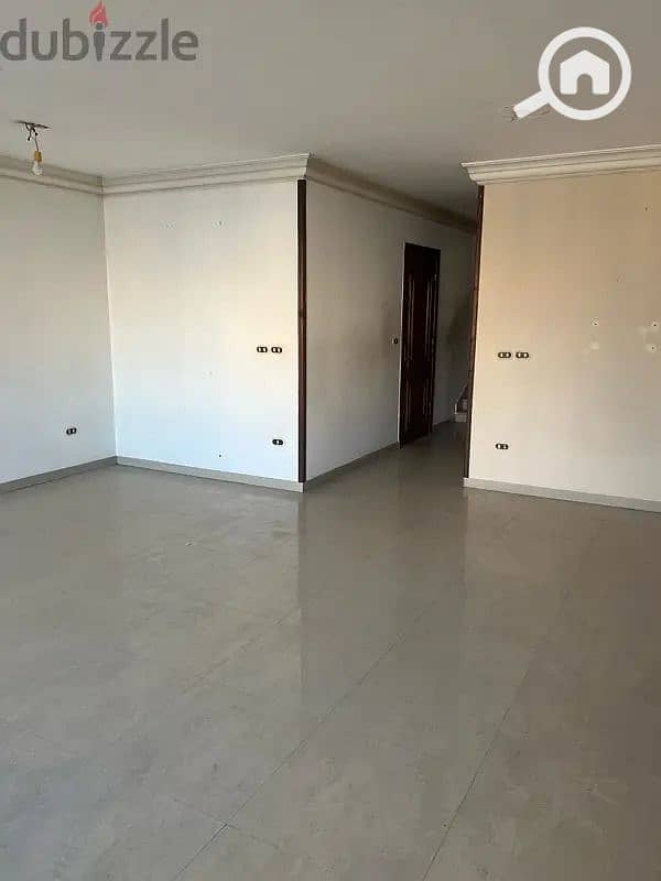 2 b3c8cd72-3709-4a73-8d9a-2c553d68320a. jpeg