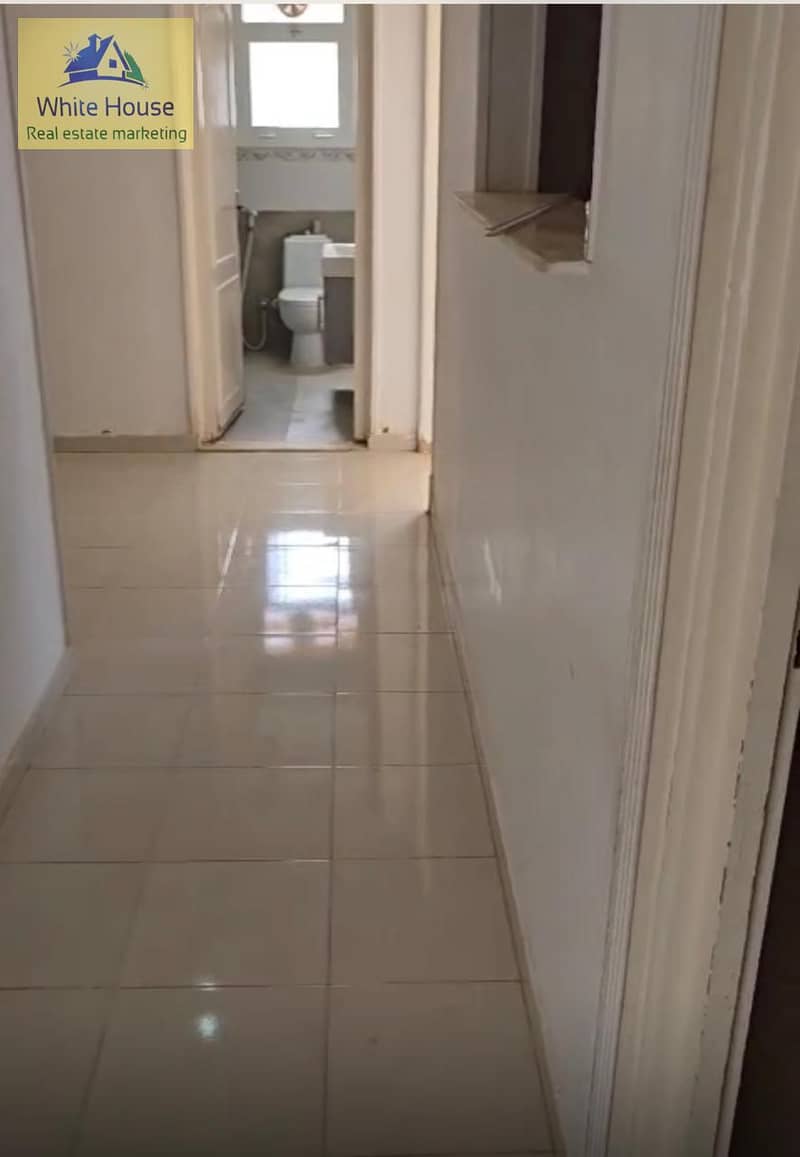 11 f006bba8-d257-4b6f-b414-27e15e84d8a0. jpg