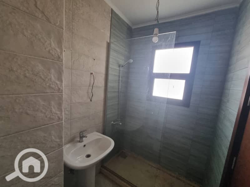 6 WhatsApp Image 2025-11-01 at 10.42. 19 PM (2). jpeg