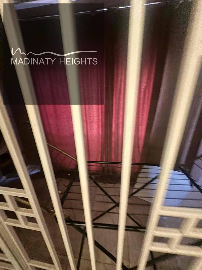 4 282737c8-d115-40f7-8f14-935baa43fbfe. jpg