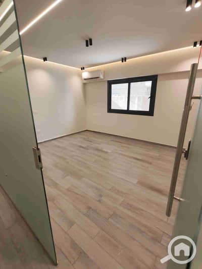 مکتب  للبيع في مصر الجديدة، القاهرة - 1000192672. jpg