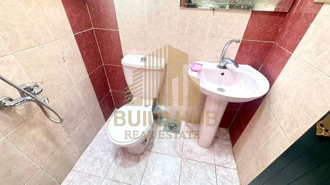 12 390349f9-8bca-425c-a15b-3ecd9839abaf. jpeg