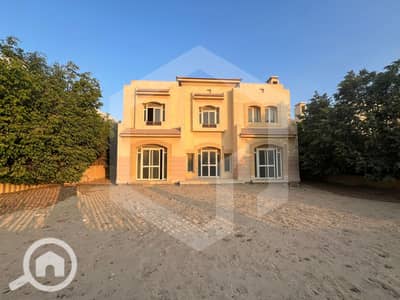 5 Bedroom Villa for Sale in Sheikh Zayed, Giza - Gardenia Park 2 1. jpg