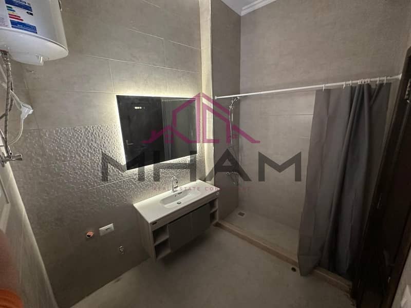 24 photo_6028318511169914296_y. jpg