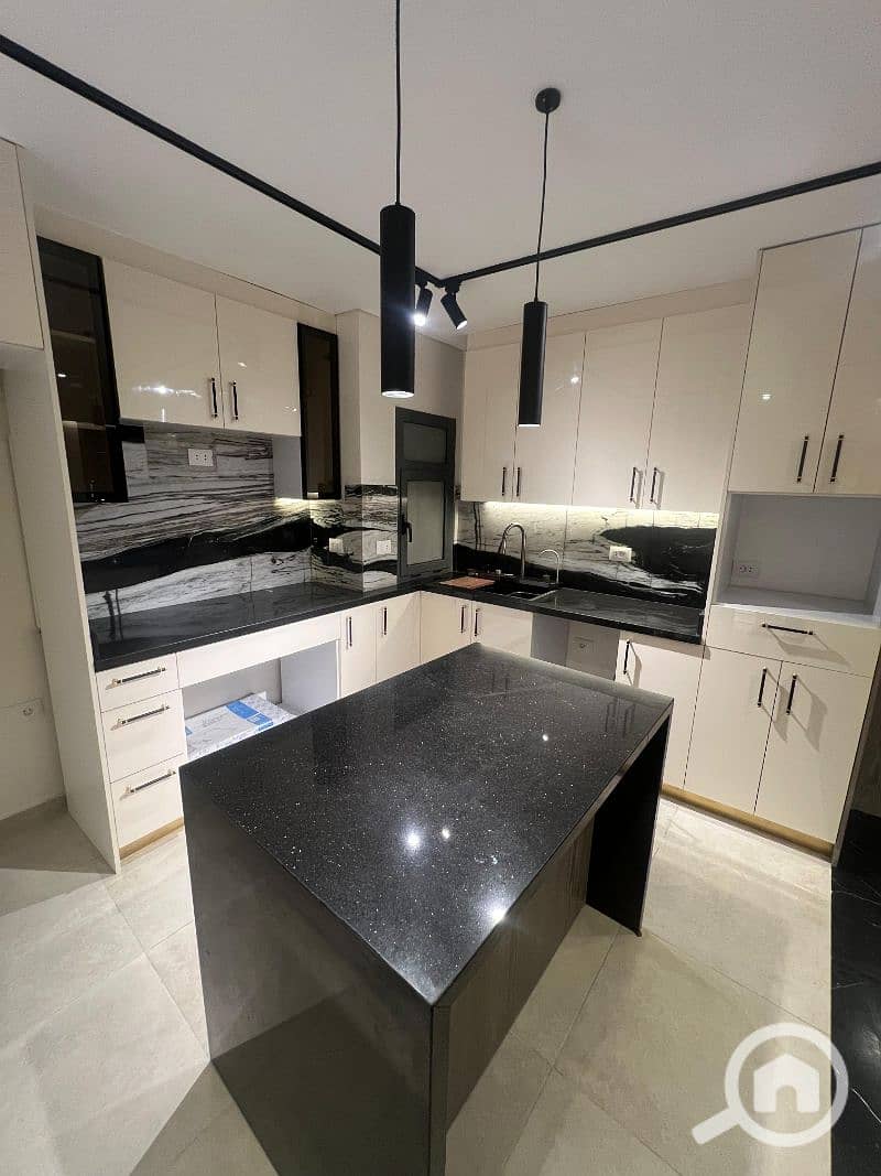 4 4e64072a-913f-4f72-b0eb-97eb41d94ef7. jfif. jpg