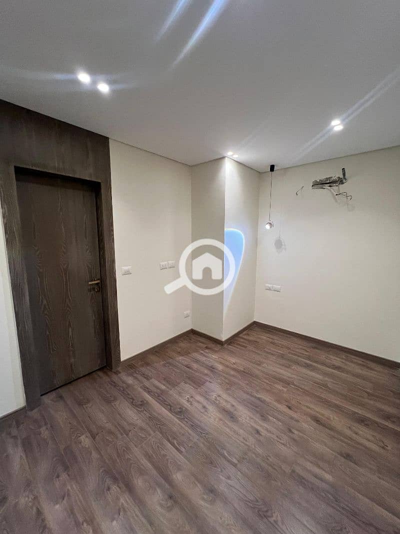 5 51d49c2f-396e-4cd4-9441-5027a1a16e7f. jfif. jpg