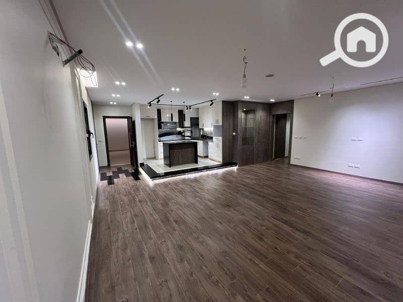 9 641a5cfc-2d42-424f-b244-645ec2319b58. jfif. jpg