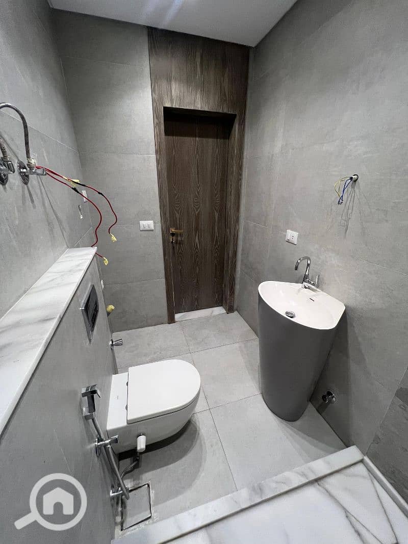 15 988a18af-130d-473a-a281-bb5fefdc4db1. jfif. jpg