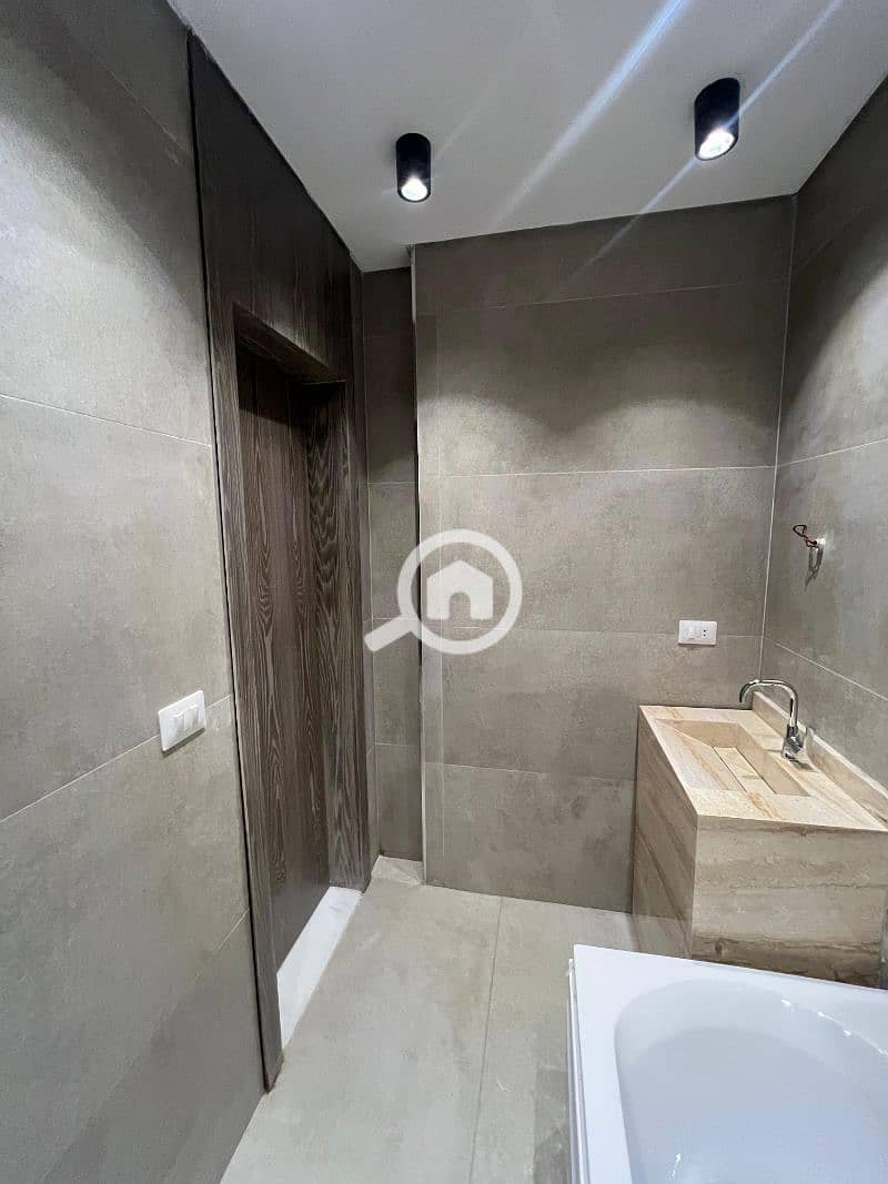 17 976172e7-835d-455d-9665-e10df56521d5. jfif. jpg