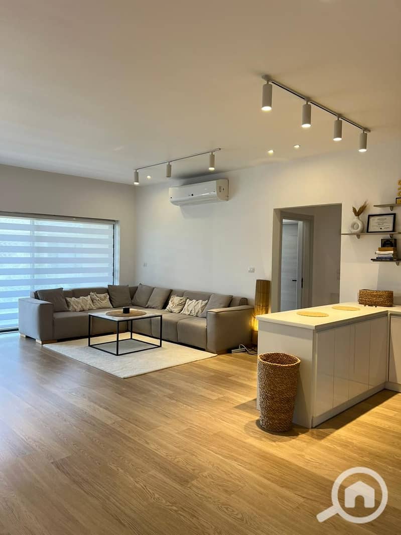 2 fe13e2c7-5ffa-48e0-ad9c-64a627478349. jpeg