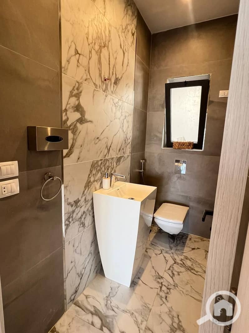 5 27dd824e-5240-4241-9dbd-5d9f9b9cc8e7. jpeg