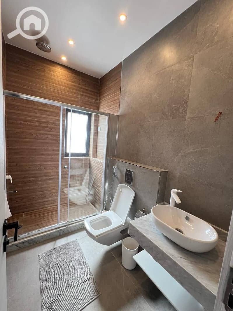 9 dff9775e-806f-41da-8c70-a7d59bbe7d83. jpeg