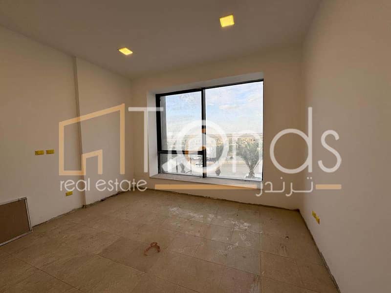 2 WhatsApp Image 2024-12-04 at 1.39. 59 PM (3). jpg