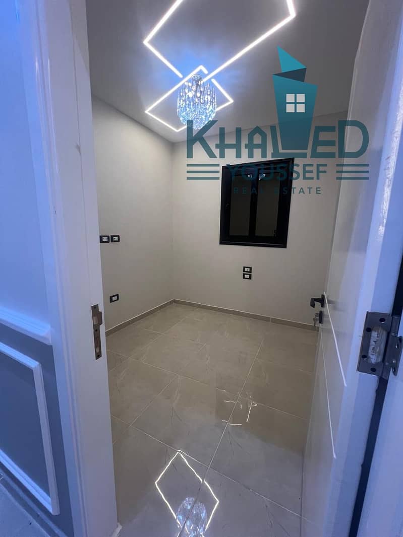 2 WhatsApp Image 2025-10-27 at 2.36. 38 PM (1). jpeg