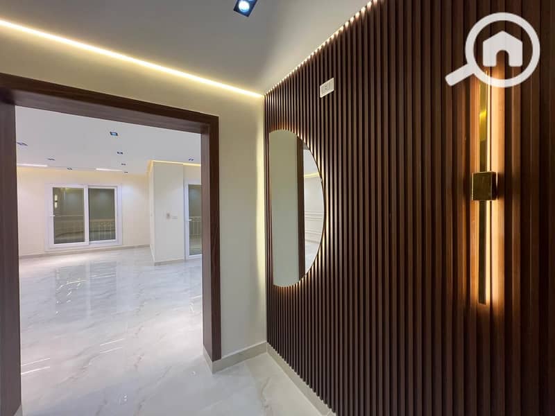 4 efb8408e-45e6-478f-a981-2f9a52b529e6. jpeg